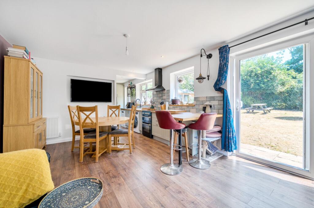 Greenbanks, Lyminge, CT18 photo 4