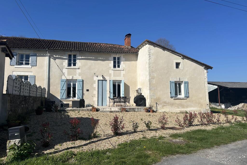 Main image of property: Poitou-Charentes, Charente, Aubeterre-sur-Dronne