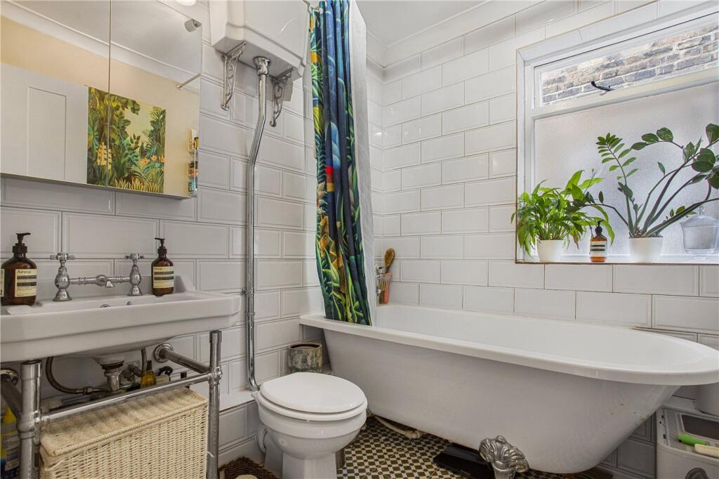 Apartment in London, Kensal Town, Maida Hill - More