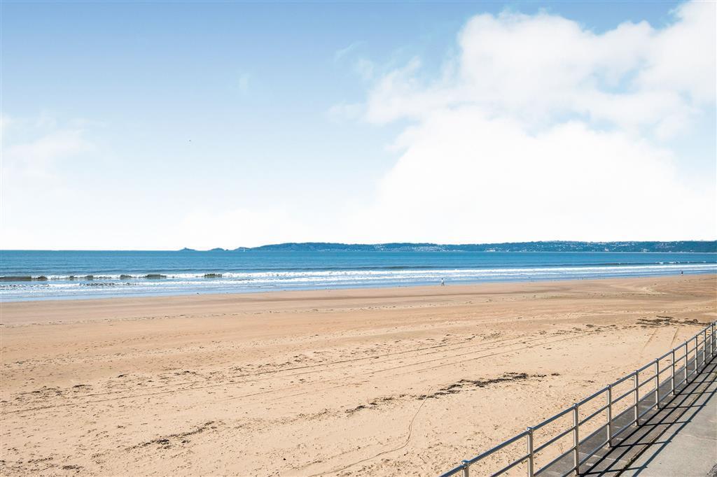 Apartment in Swansea - View 3