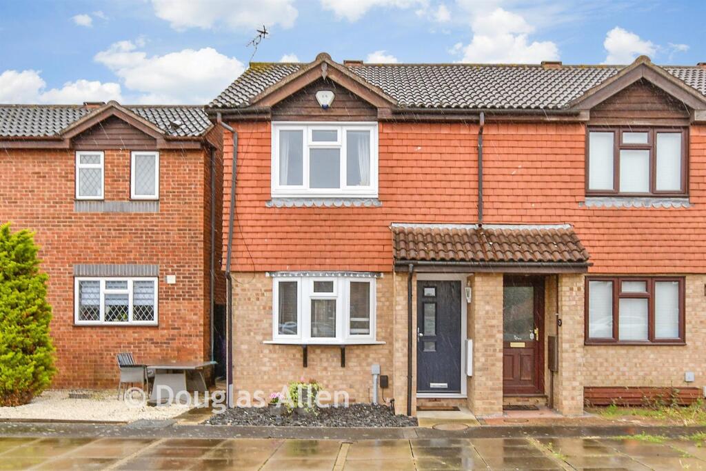 Main image of property: Uxbridge Close, Wickford, Essex