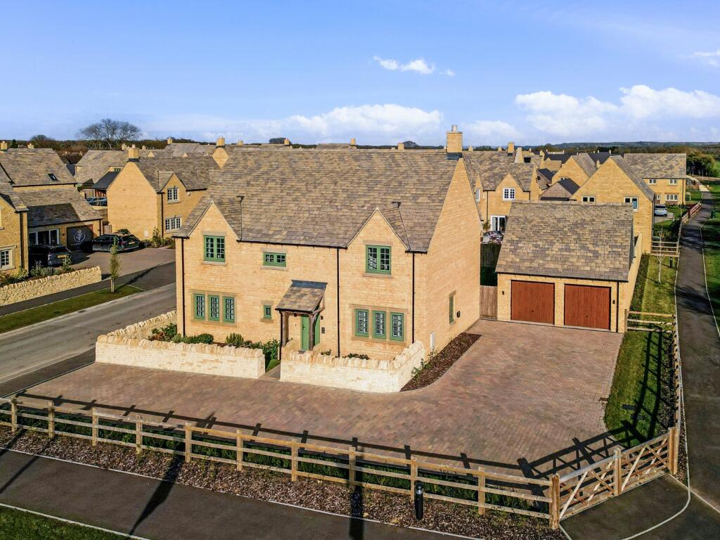 Main image of property: Henmarsh Way, Moreton-in-Marsh, Gloucestershire, GL56