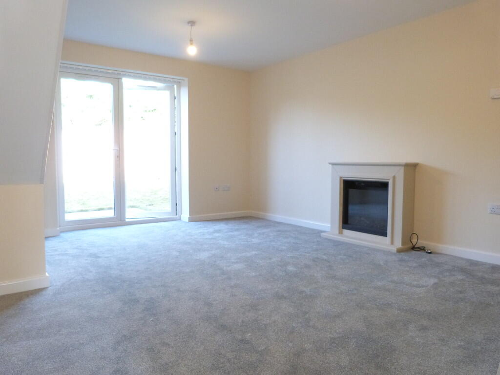 House in Worcester - View 2
