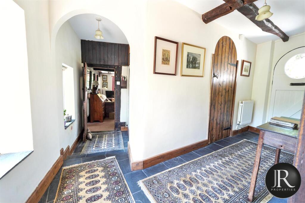 Butts Cottage, Great Haywood photo 4