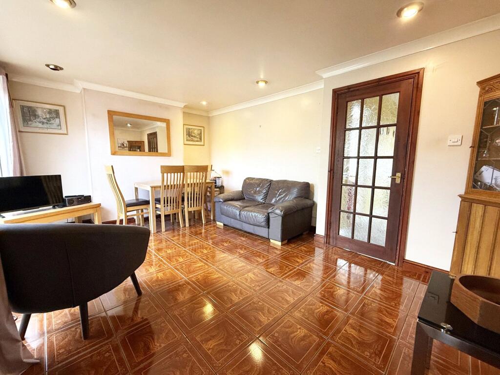 Roseway, Harlescott, Shrewsbury, SY1 - View 4