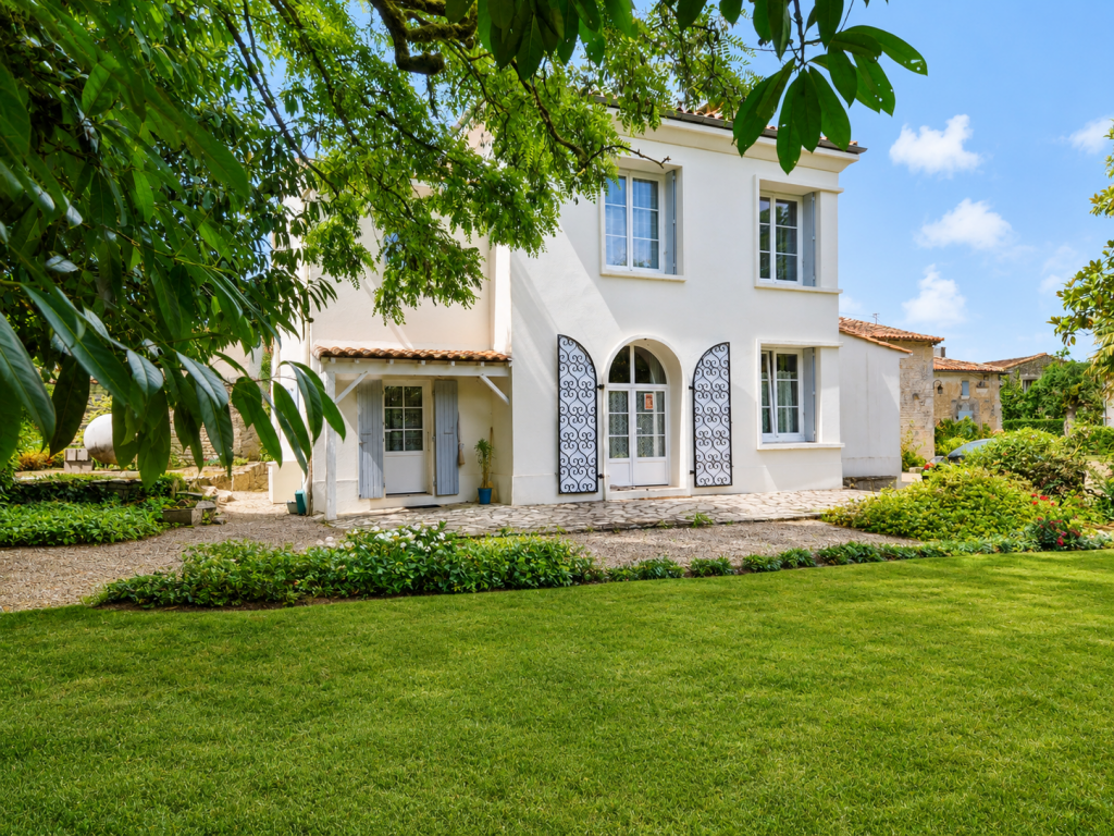 Main image of property: Poitou-Charentes, Charente, Barbezières