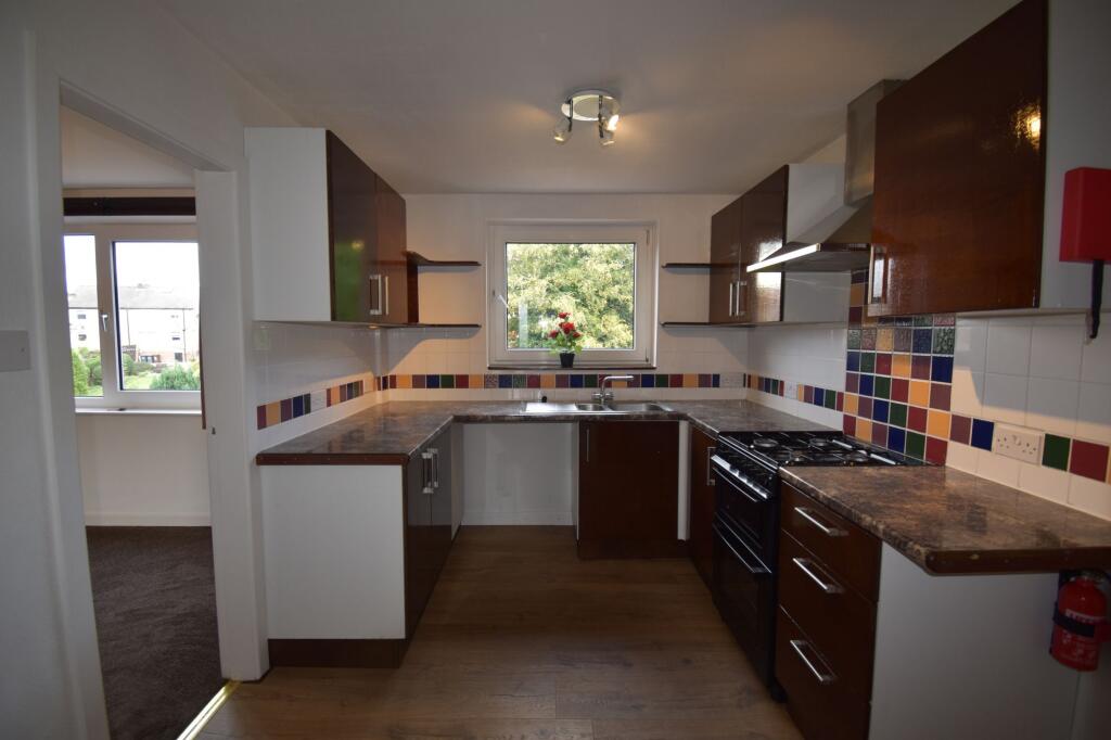 House in High Peak, Low Leighton, New Mills - View 5