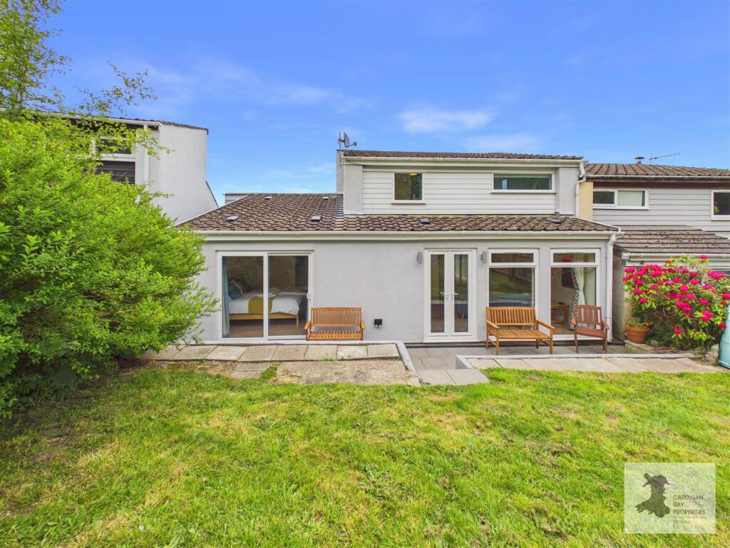 3-bed semi-detached on The Moorings, St. Dogmaels, Cardigan, £310,000