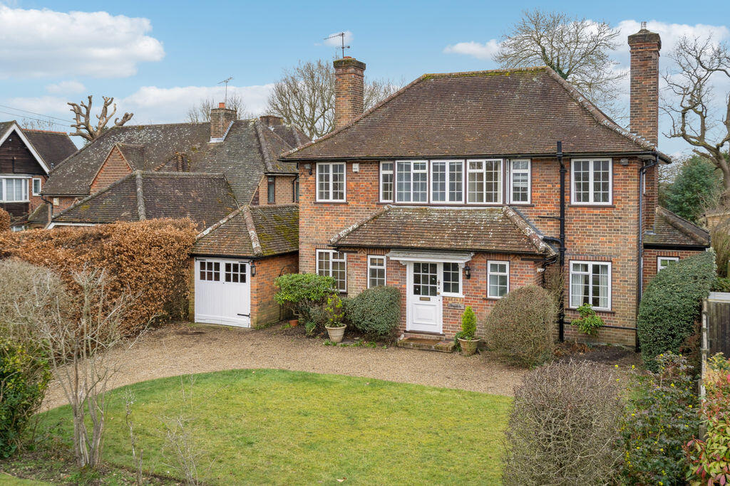 Main image of property: Elm Close, Farnham Common 