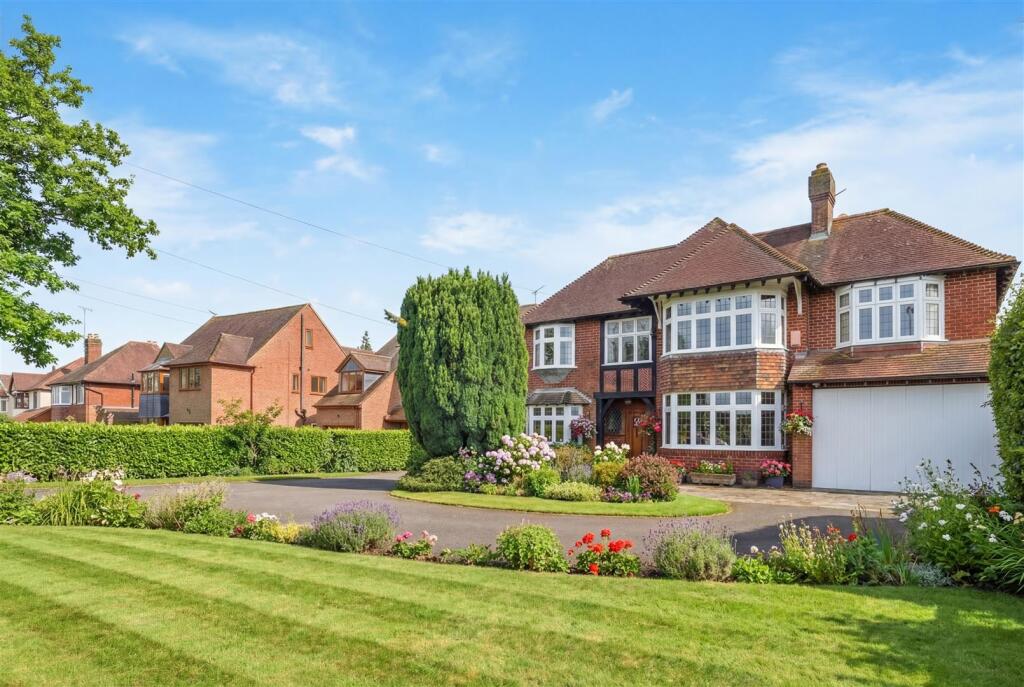 Main image of property: Beehive Hill, Kenilworth
