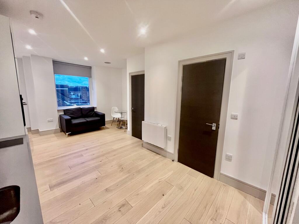 Studio flat for rent