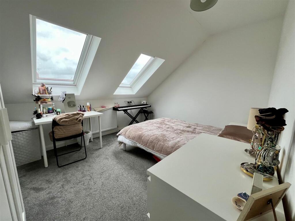 6 bedroom house for rent