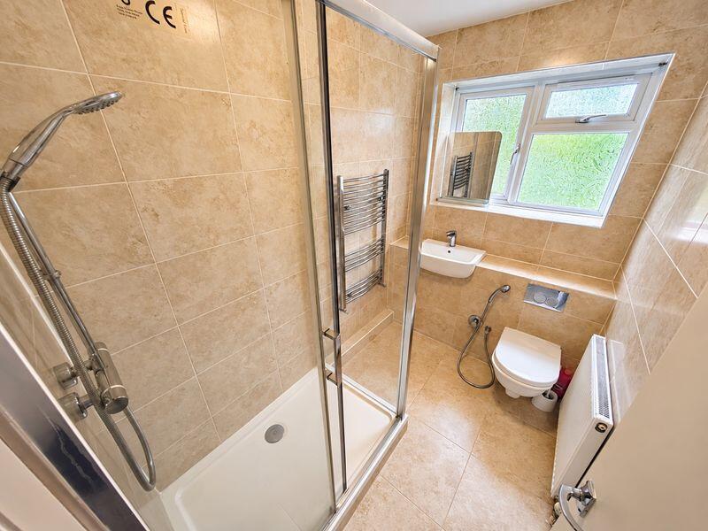 Apartment in Southall - More