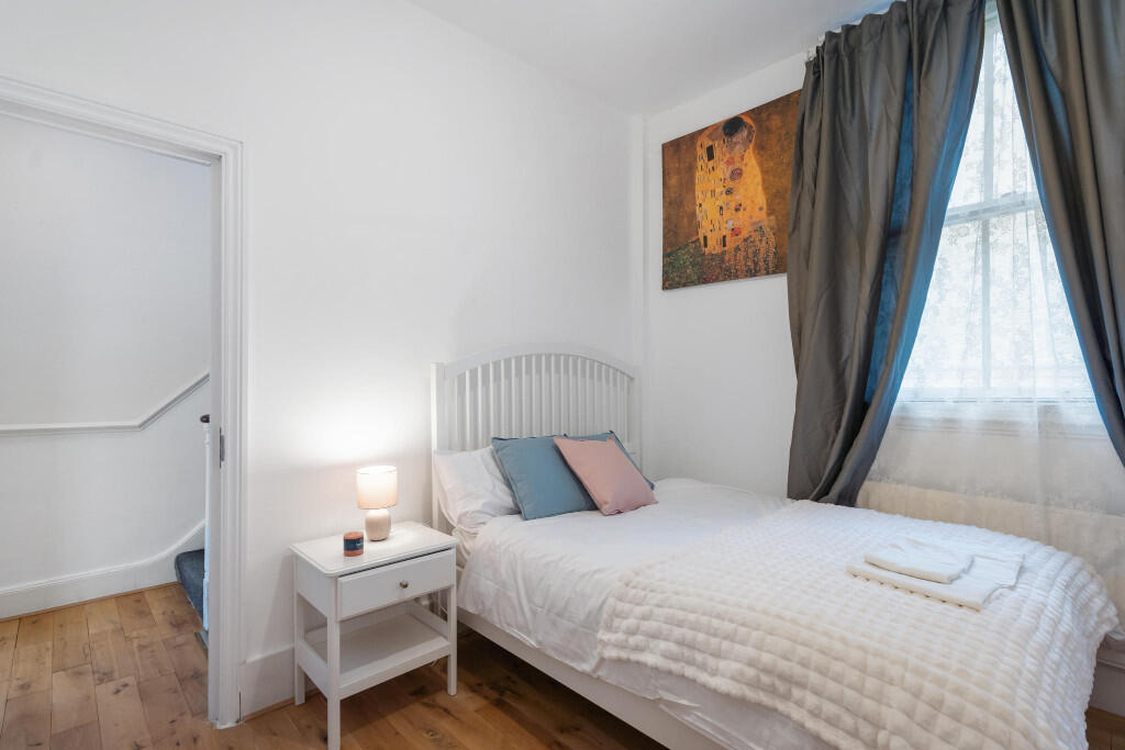 3 bedroom flat for rent