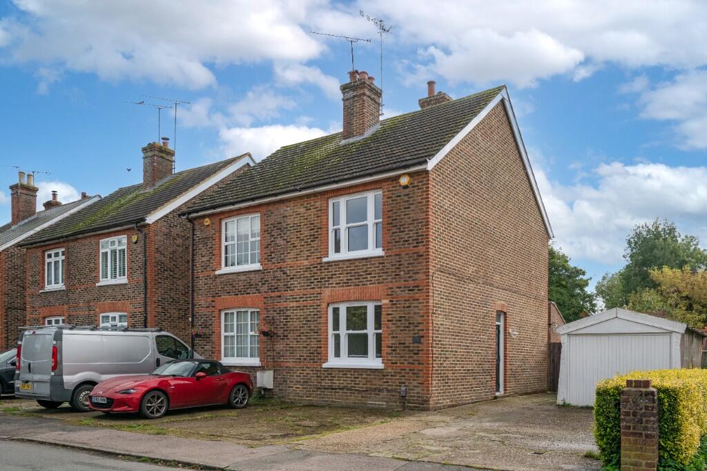 Main image of property: Horley, RH6 