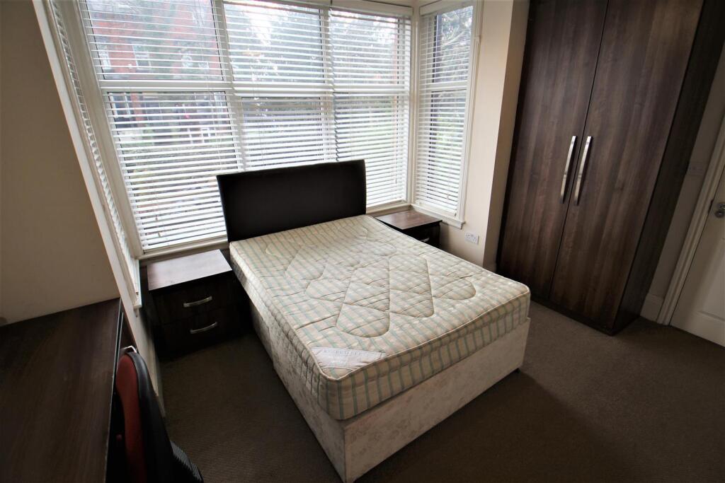 Main image of property: St Michaels Villas, Headingley, Leeds, West Yorkshire, LS6