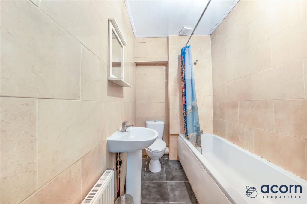 Apartment in London - More