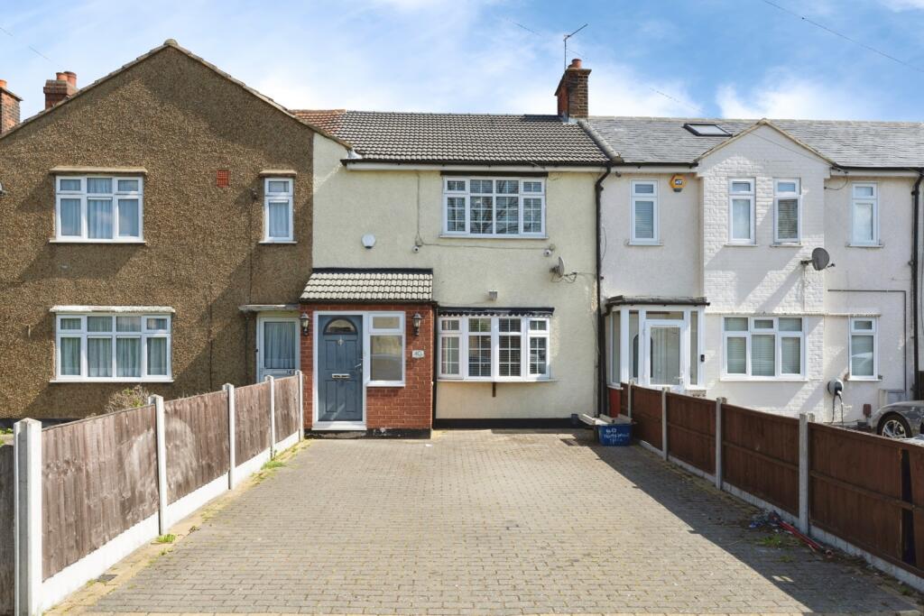 Main image of property: Tomswood Hill, Ilford, IG6