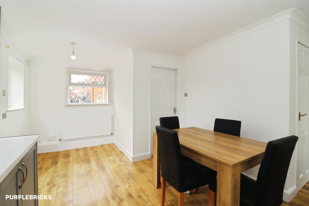 House in Mansfield, Nottinghamshire - View 5