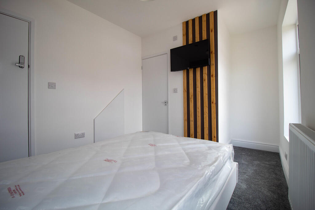 1 bedroom house share for rent