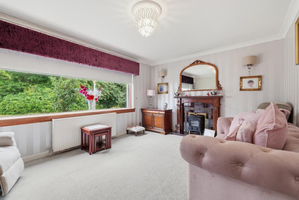 House in Paisley, Meikleriggs - View 4