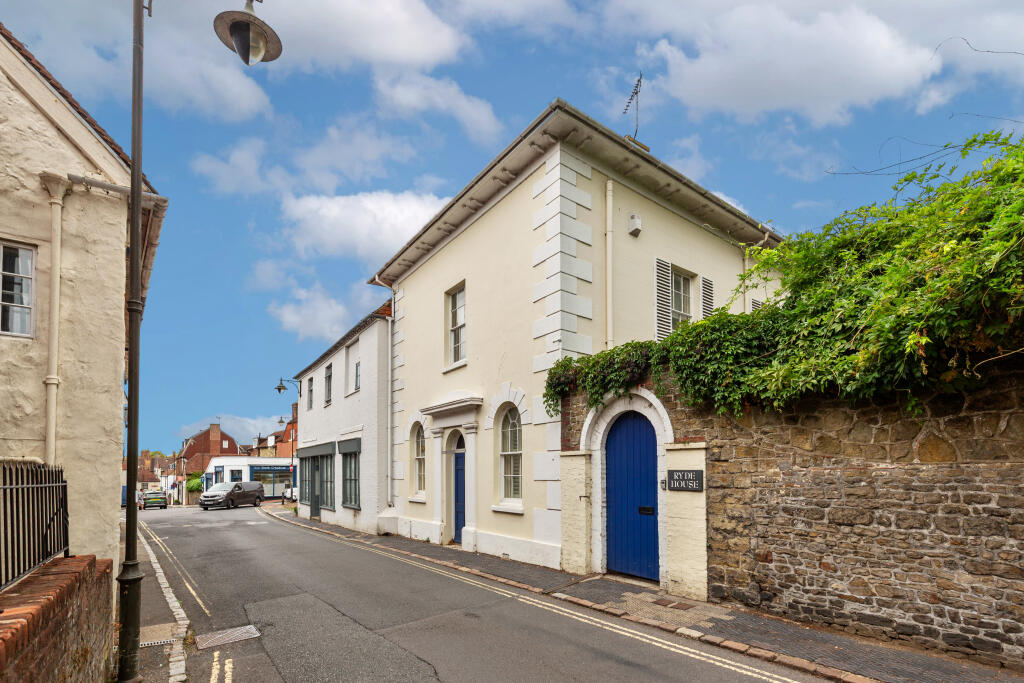 House in Guildford - View 3