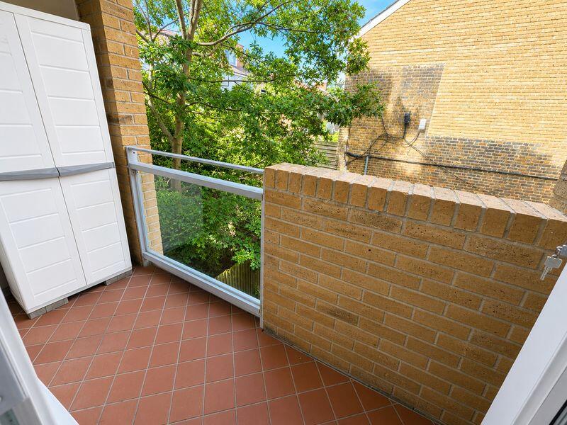 Gascoigne Close, London photo 4