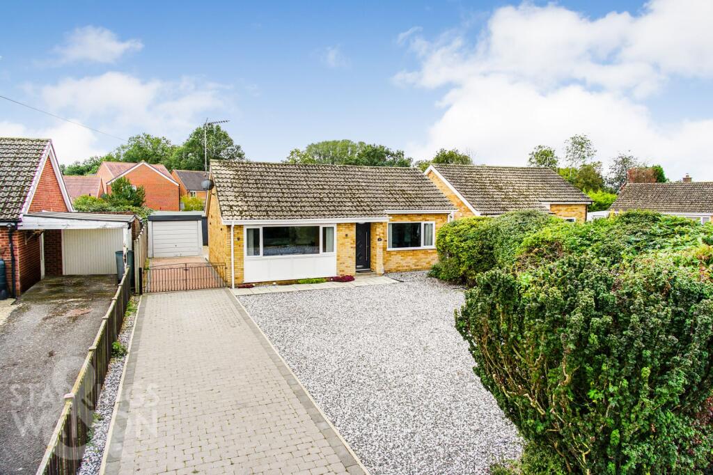 2-bed detached on Westfields, Narborough, King's Lynn, £280,000
