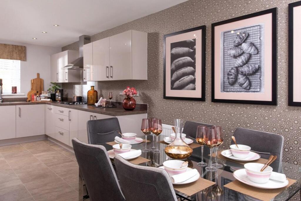 Main image of property: Linacre Road,
Chesterfield , 
Derbyshire, 
S40 4UX