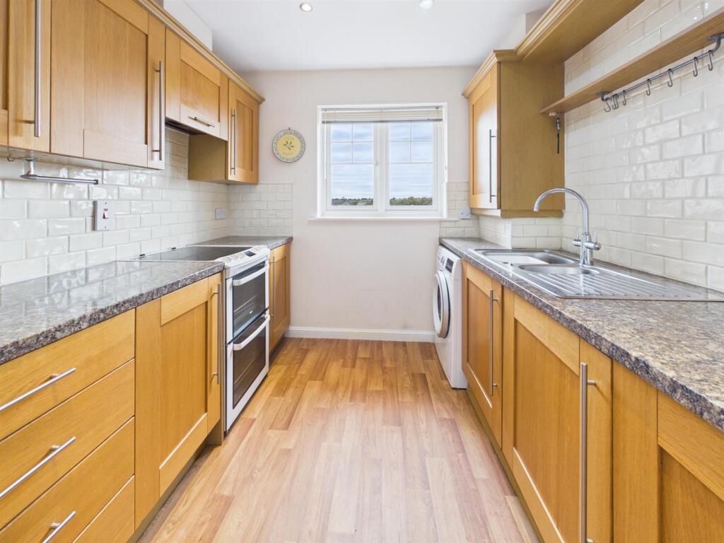 Apartment in Newcastle upon Tyne - View 5