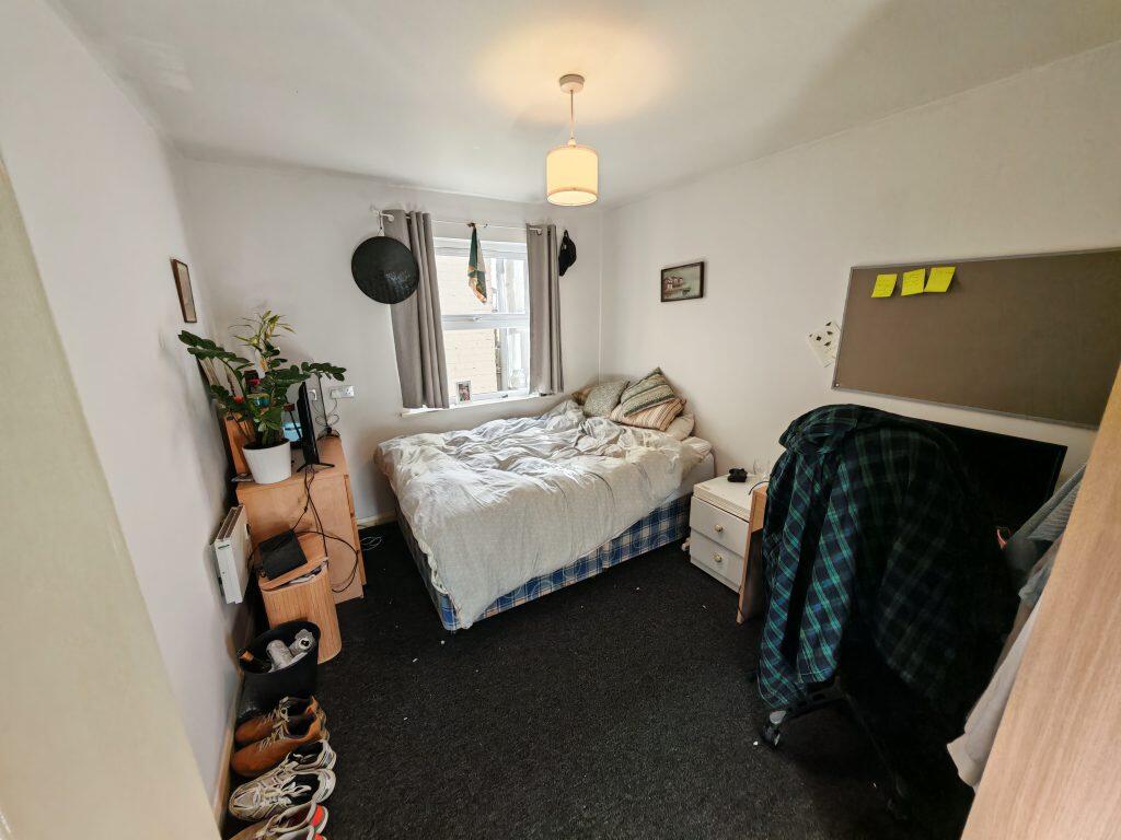 6 bedroom house for rent