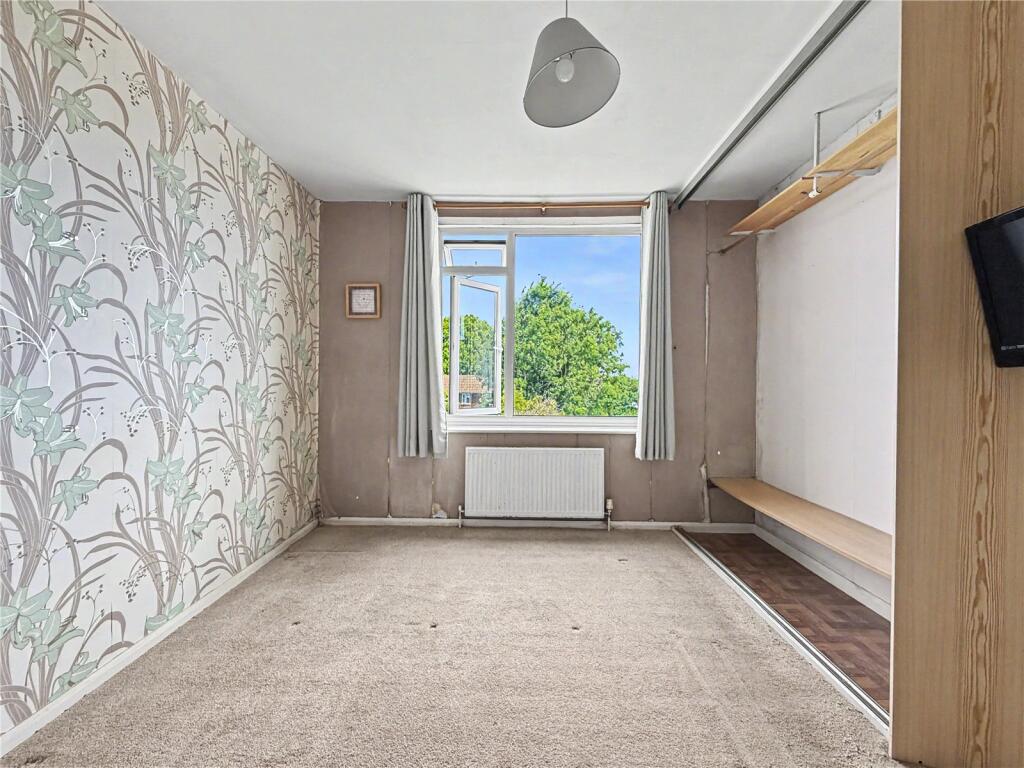 House in Gillingham, Medway - View 4