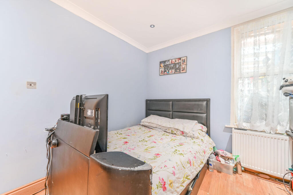 Apartment in London - View 5