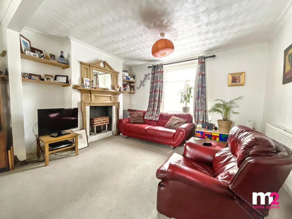 House in Newport - View 4