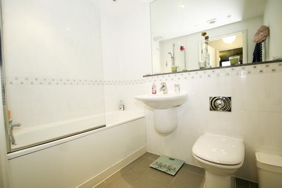 Apartment in London - More