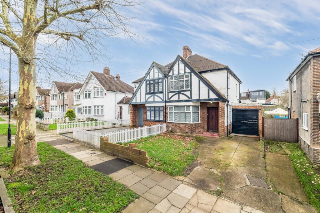 Main image of property: Broad Walk, London, SE3
