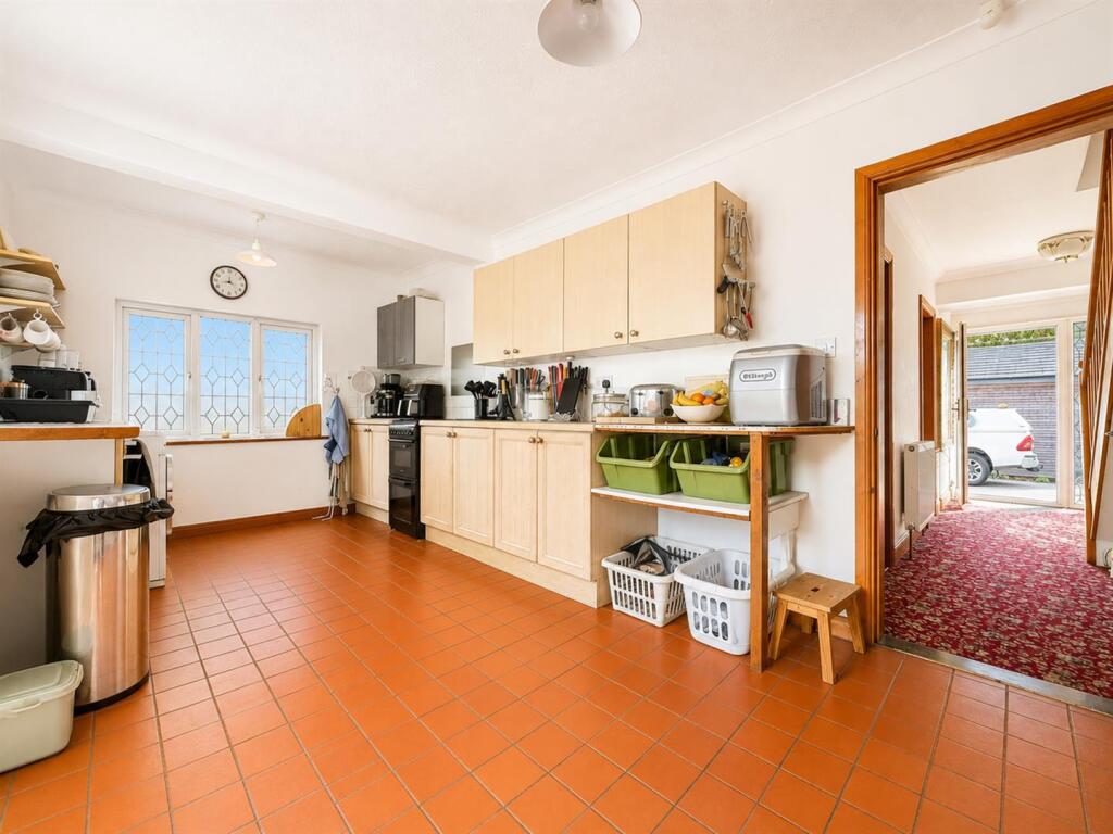 House in Fareham, Portchester - View 5