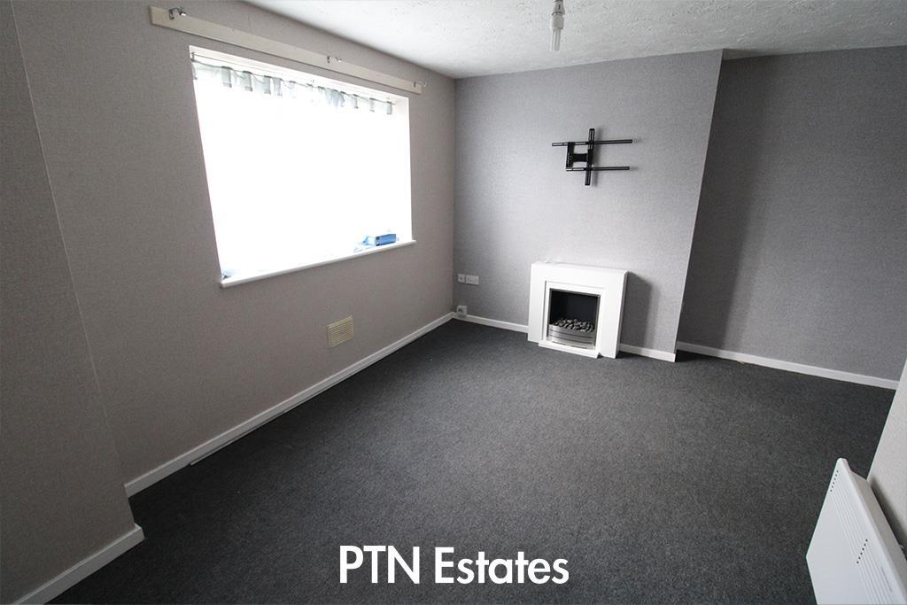Foxdale Drive, Brierley Hill photo 4
