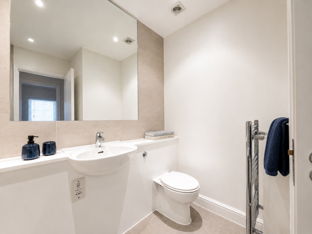 House in London - View 5