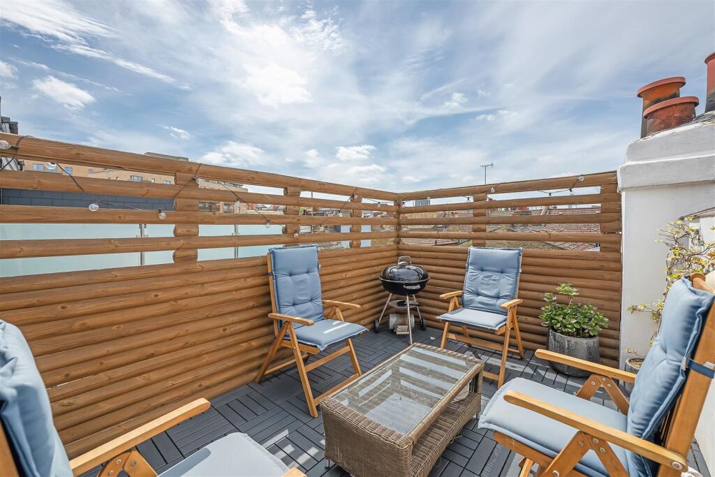 Apartment in London - View 2