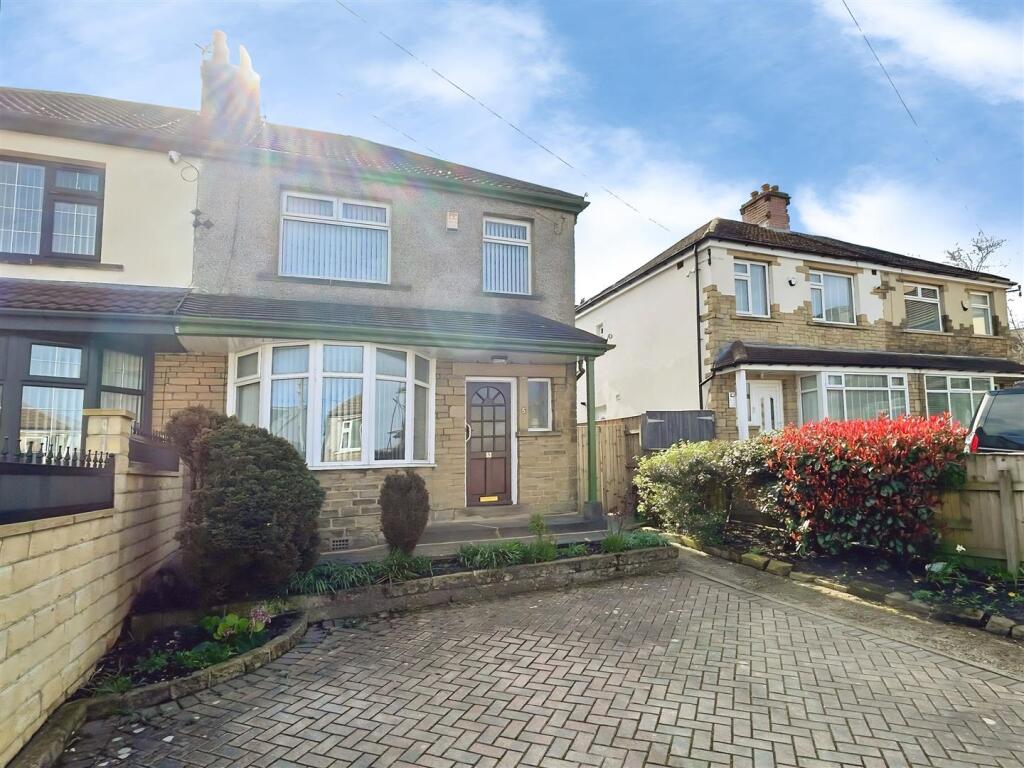 Additional image 13 of Lesmere Grove, Bradford