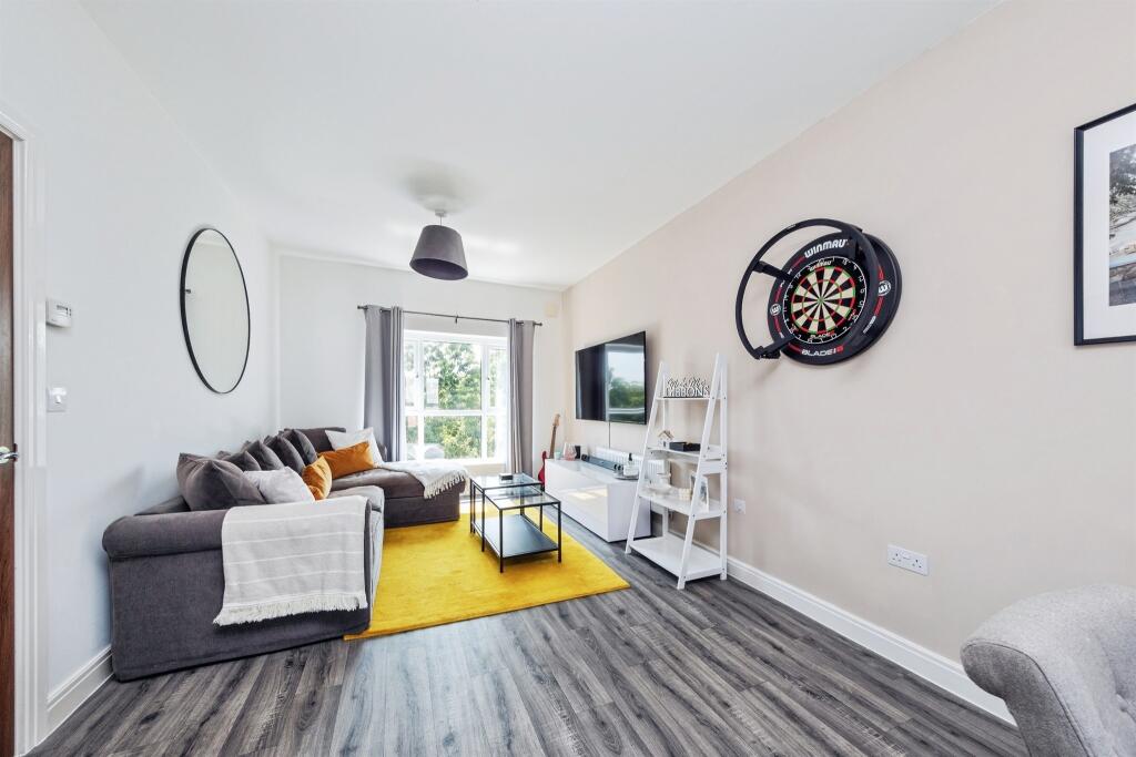 Apartment in Milton Keynes - View 5