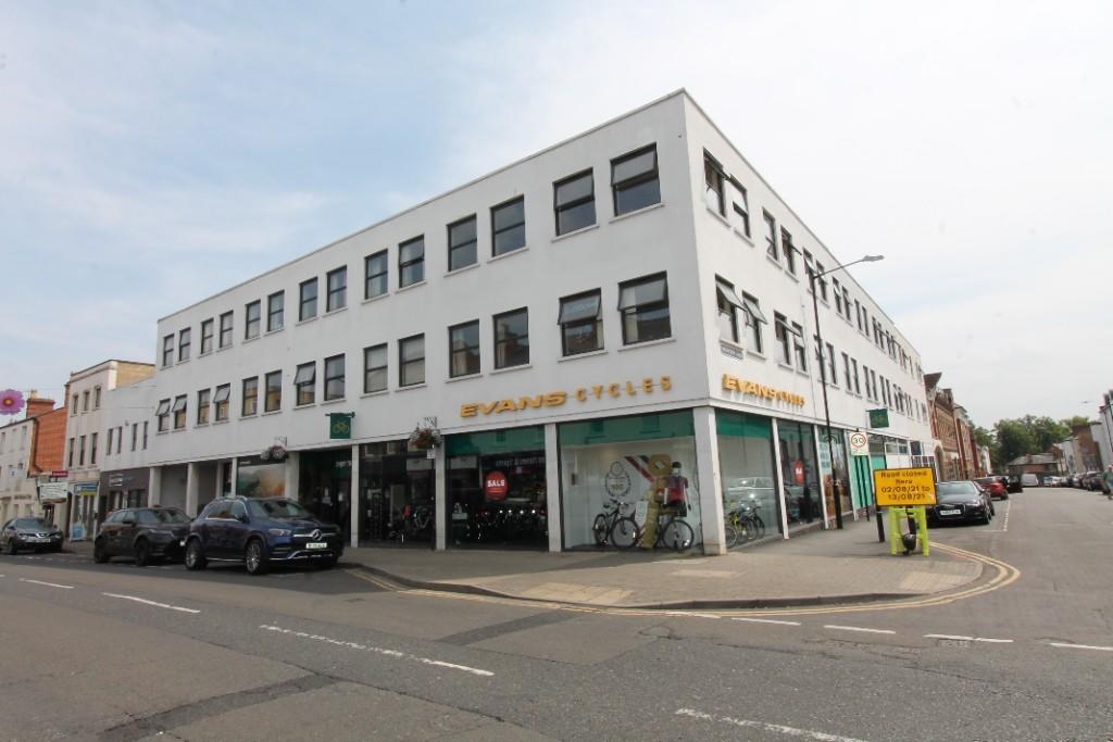 Main image of property: Flat 5, 118-120 Warwick Street, Leamington Spa, Warwickshire, CV32