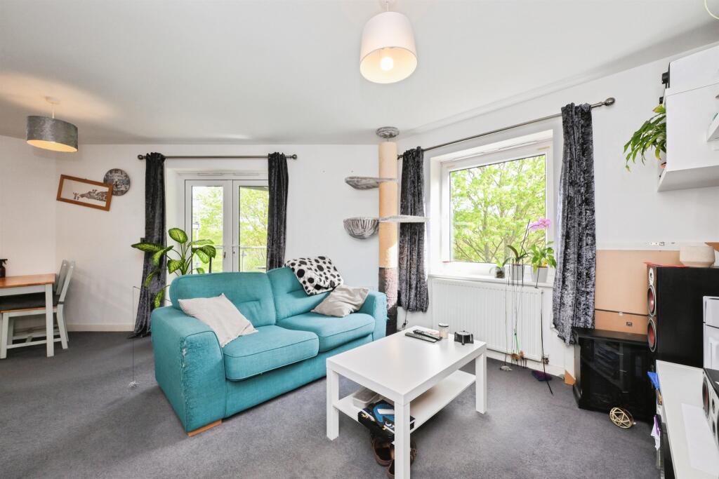 Apartment in Harlow, Essex - View 4