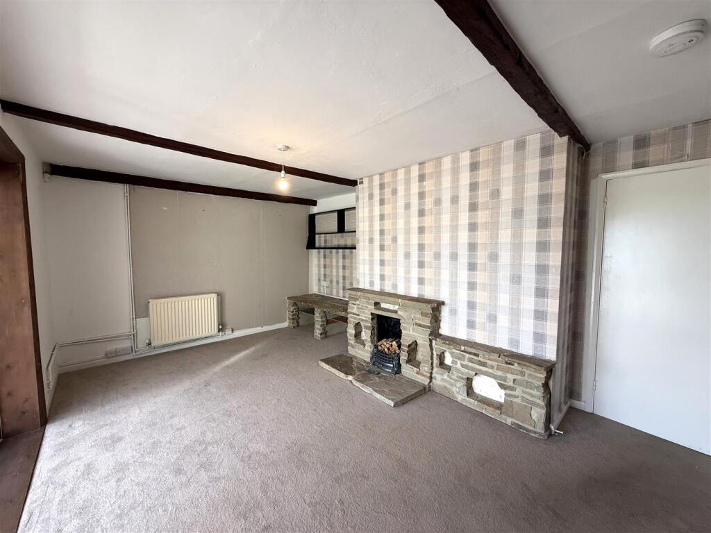 House in Redhill - View 3