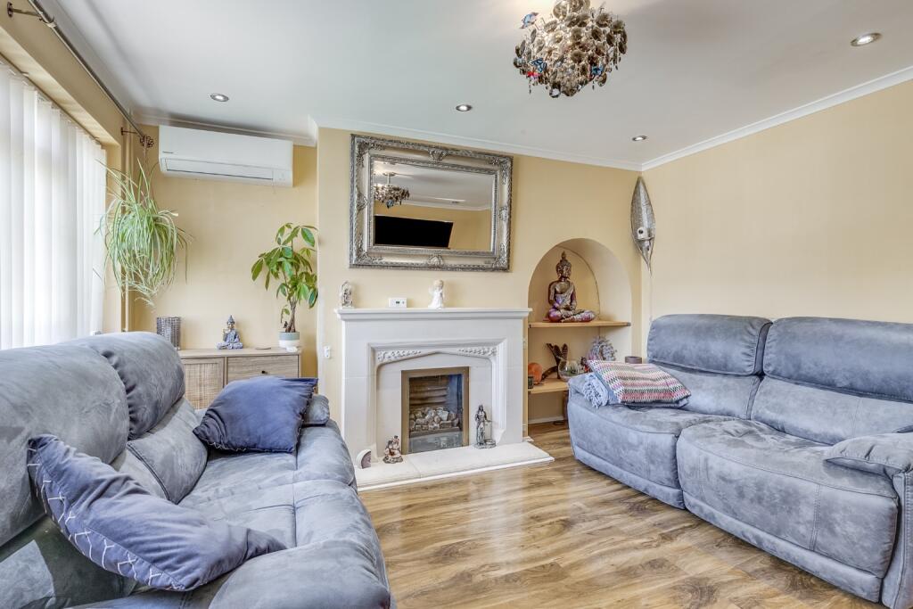 Camfield, Welwyn Garden City, Hertfordshire, AL7 photo 4