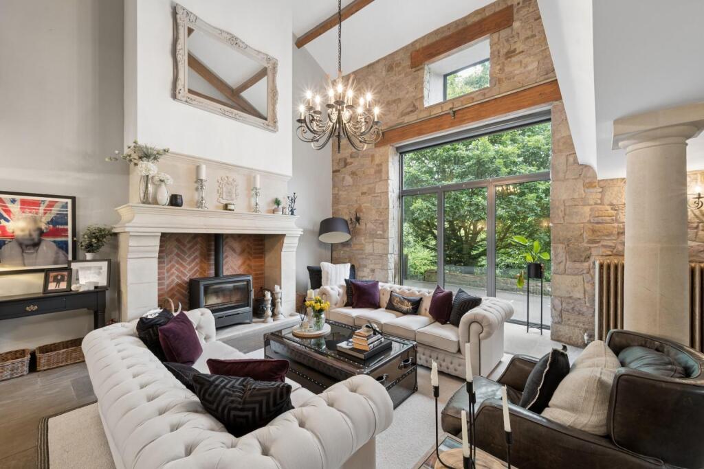 House in Bolton, Dimple - More