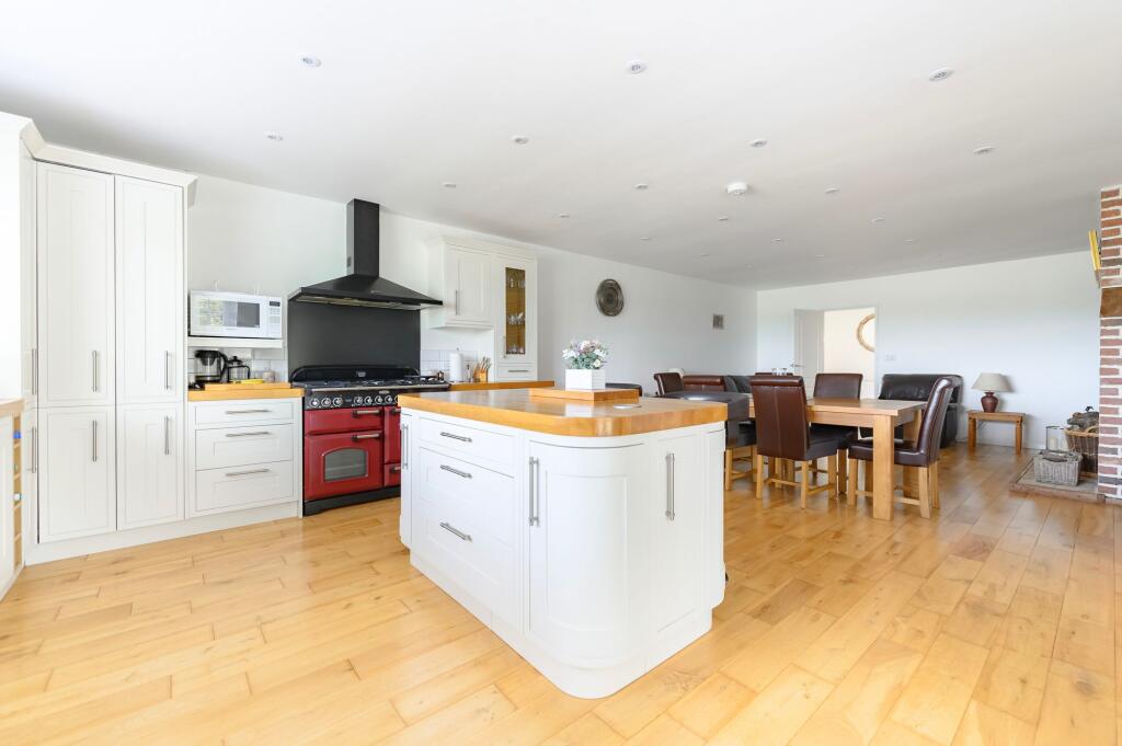 House in Eye, Syleham - More
