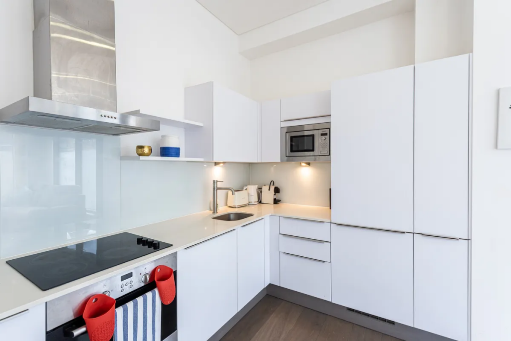 Apartment in London - More