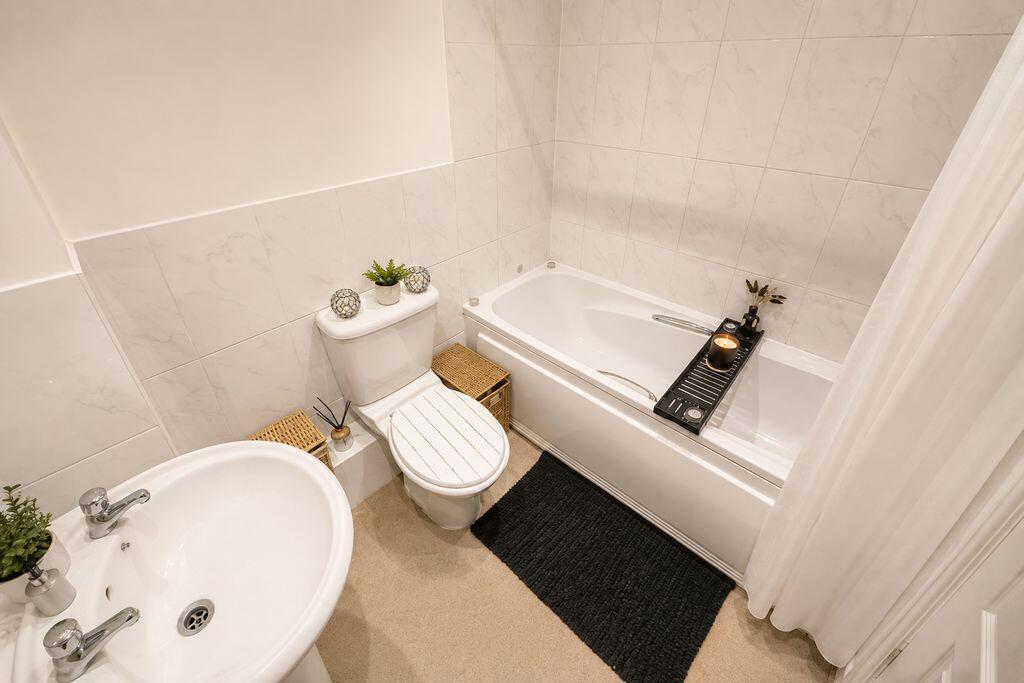 House in Nottingham - View 4